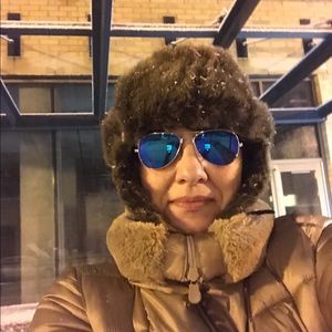 Meet your Posher, Lori